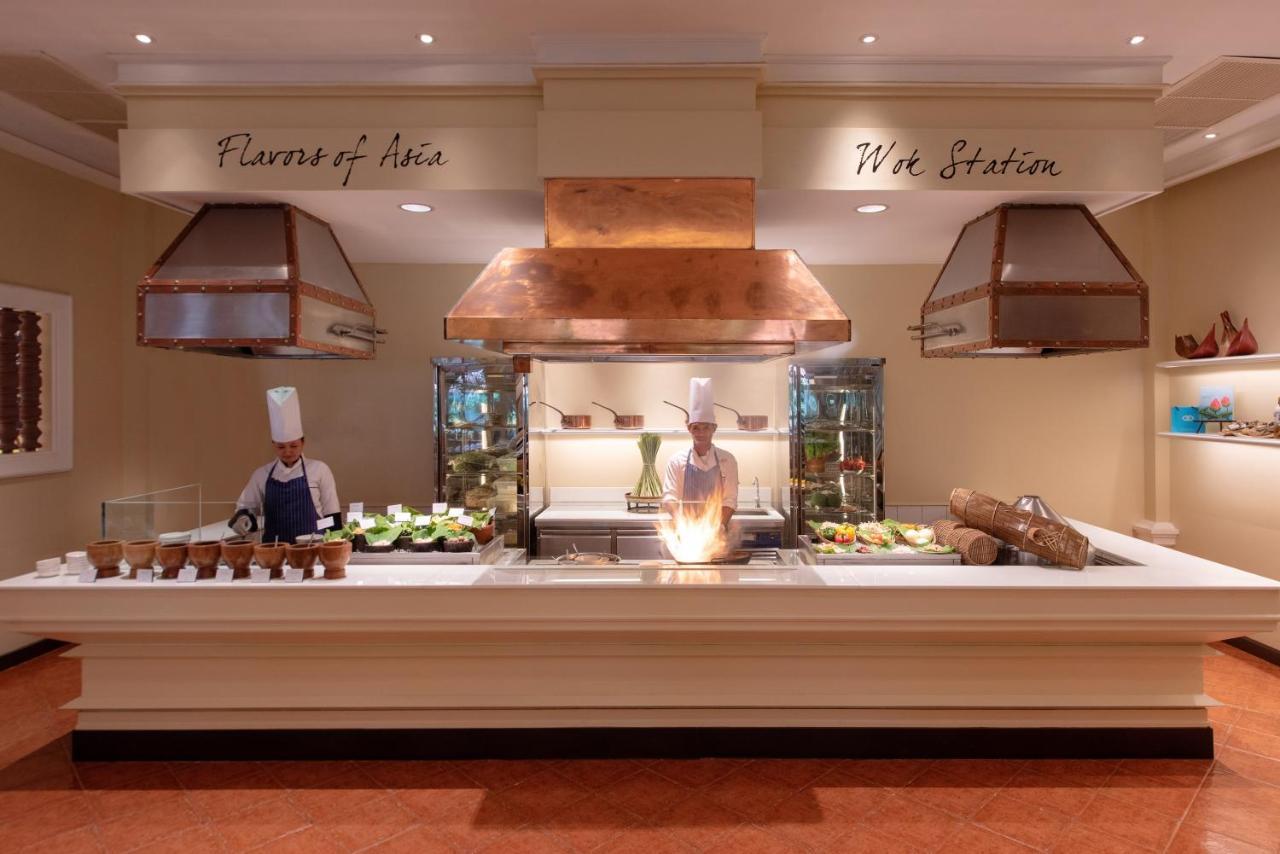 Sofitel Angkor Phokeethra Golf & Spa Resort Siem Reap Exterior foto