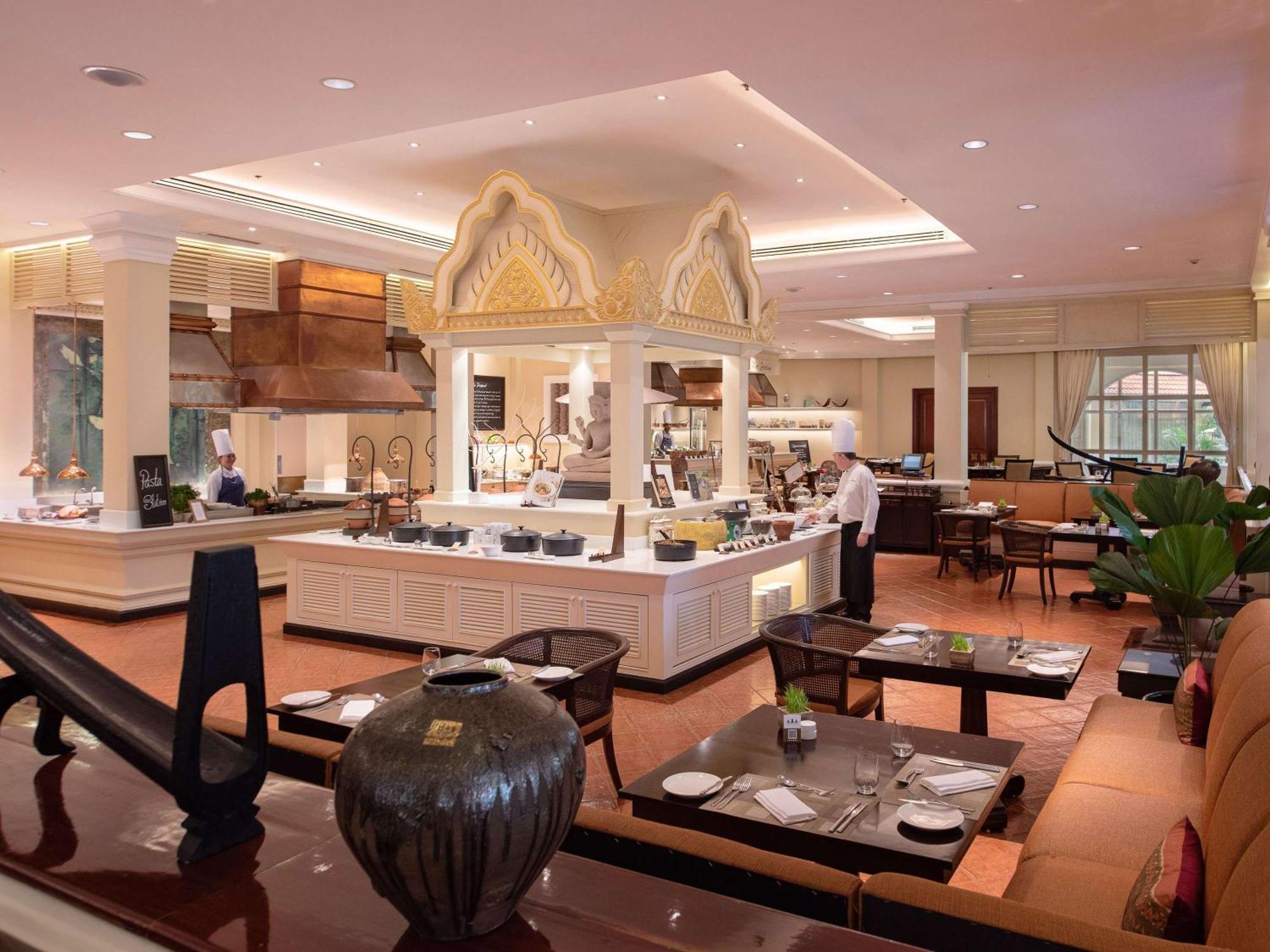Sofitel Angkor Phokeethra Golf & Spa Resort Siem Reap Exterior foto